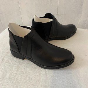 NEW - Clarks Black Demi Beat Bootie Size 8.5